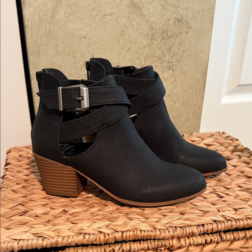Fergalicious Textured Black Ankle Booties